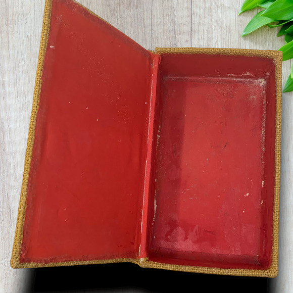 Vintage 1970's OOAK Burlap Covered Trinket Storage Box Hinged Lid Flowers Hippie - Picture 6 of 10